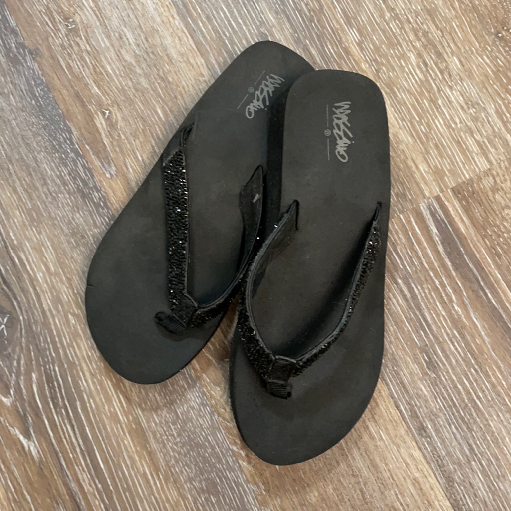 Massimo Flip Flops